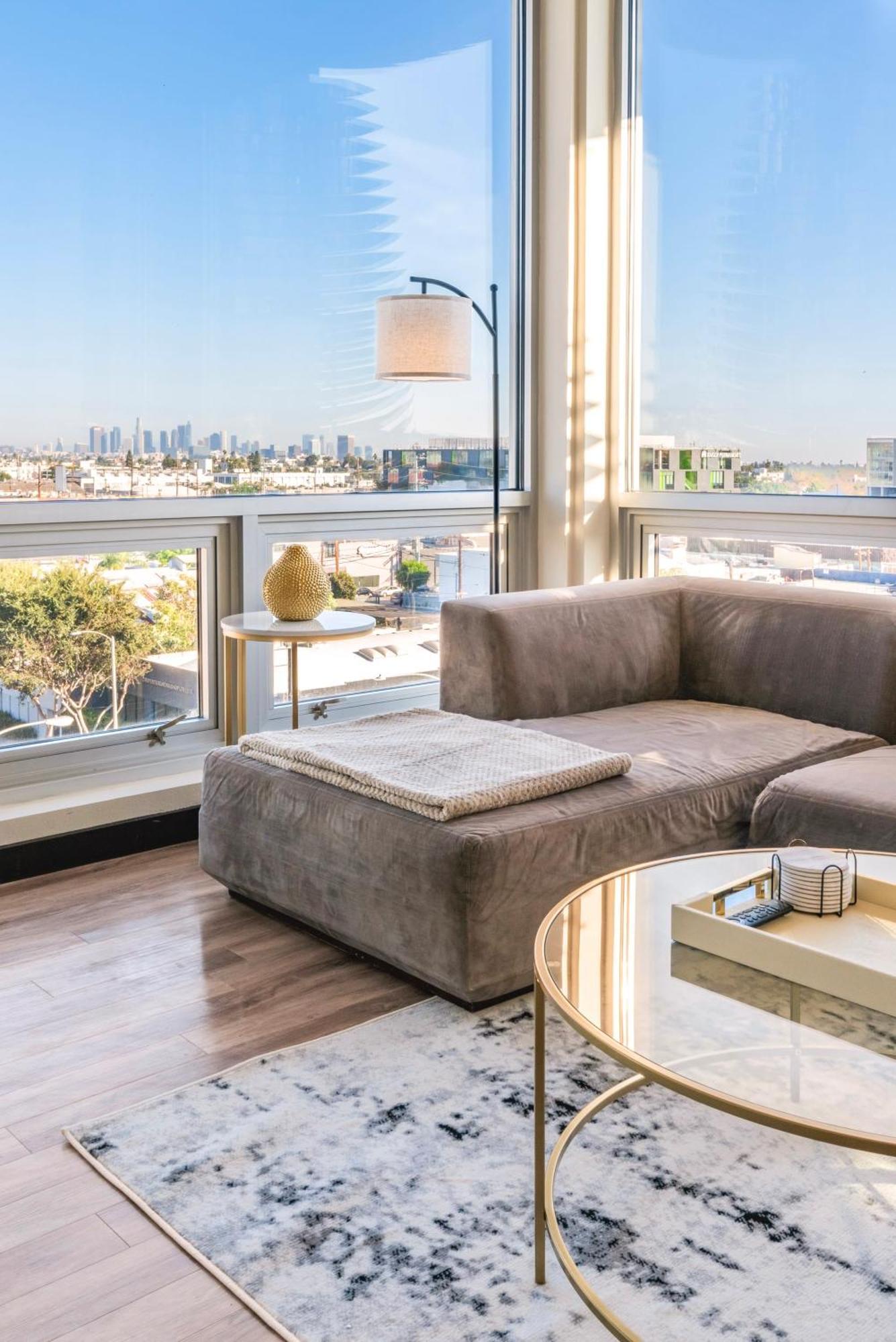 Penthouse 2br With Jetliner Views In West Hollywood Appartement Los Angeles