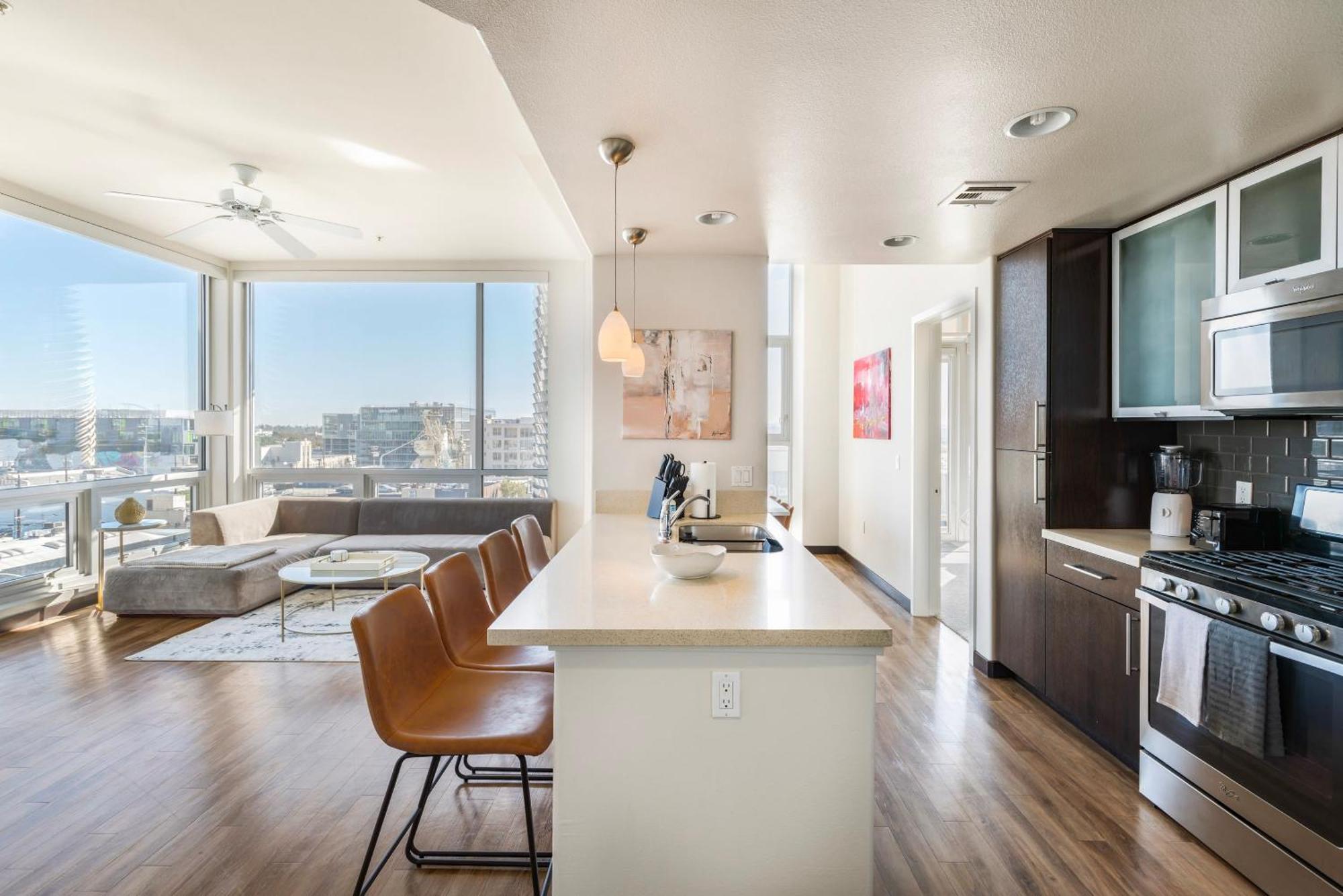 Appartement Penthouse 2br With Jetliner Views In West Hollywood Los Angeles